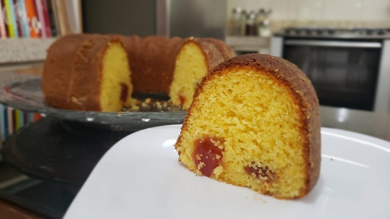 BOLO DE FUBÁ COM QUEIJO PARMESÃO SUPER FOFINHO. 