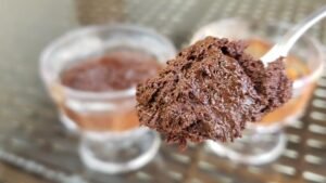 Leia mais sobre o artigo MOUSSE DE CHOCOLATE 2 ingredientes | FITNESS, saudável e sem açúcar